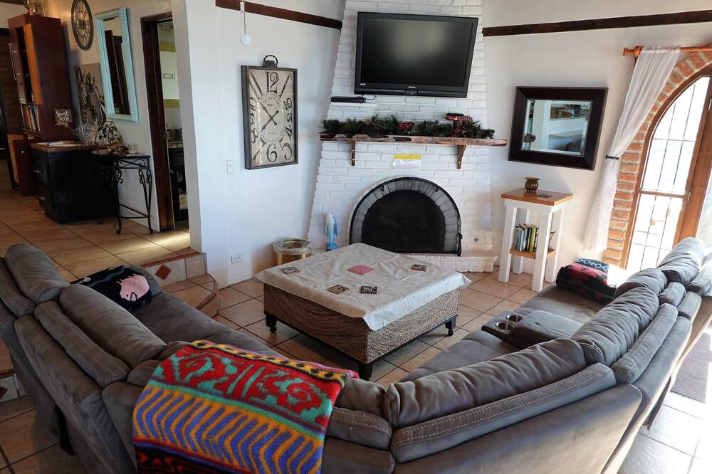 Photo of Livingroom in La Joya