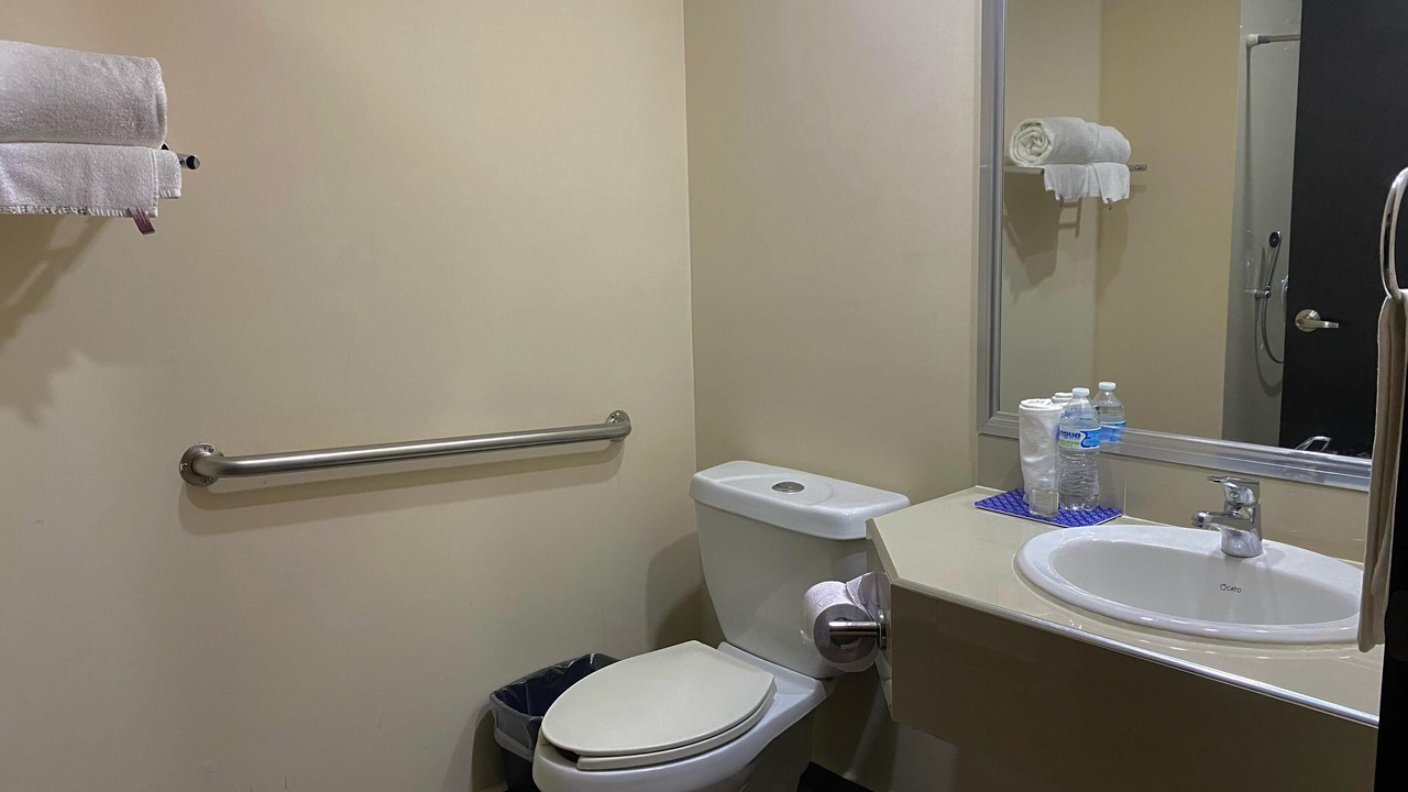 Photo of Bathroom in Poza Rica