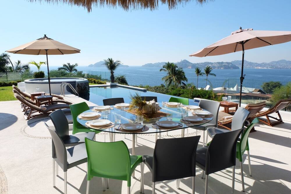 Photo of Patio Balcony in Las Brisas