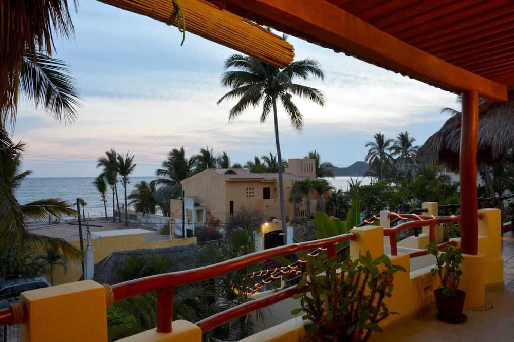 Photo of Patio Balcony in San Patricio Melaque