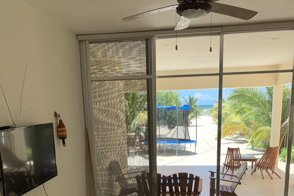 Photo of Livingroom in Miramar