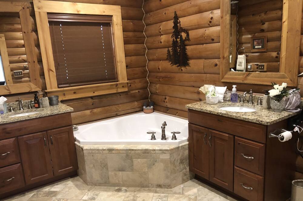 Photo of Bathroom in Franklin