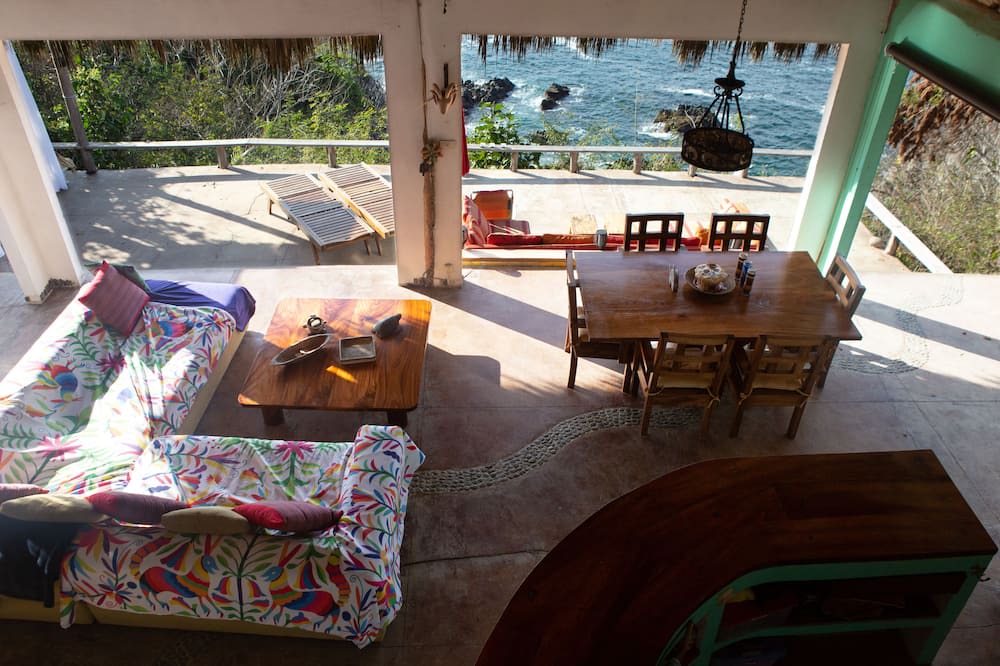 Photo of Patio Balcony in Mayto