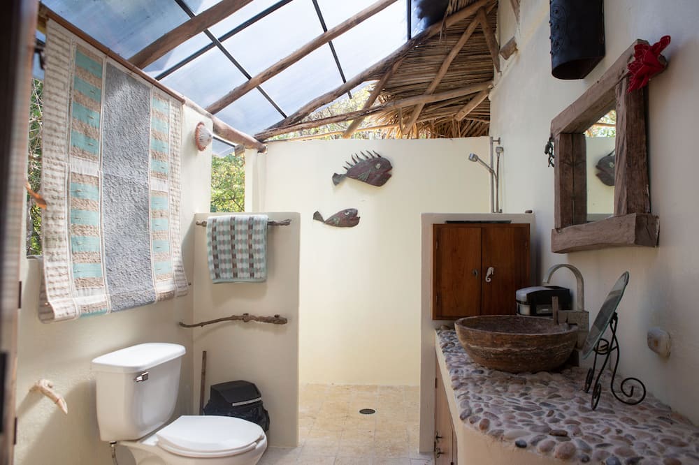 Photo of Bathroom in Mayto