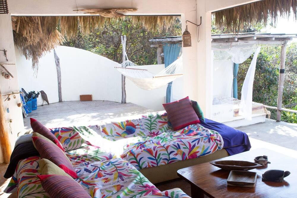 Photo of Livingroom in Mayto
