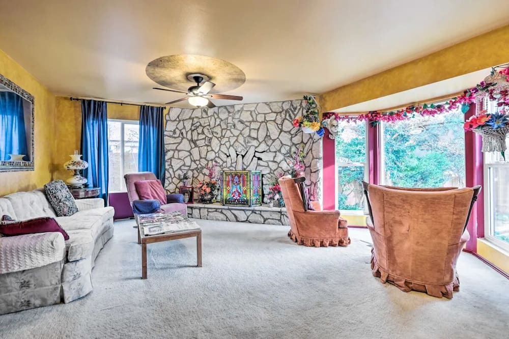 Photo of Livingroom in Leeds
