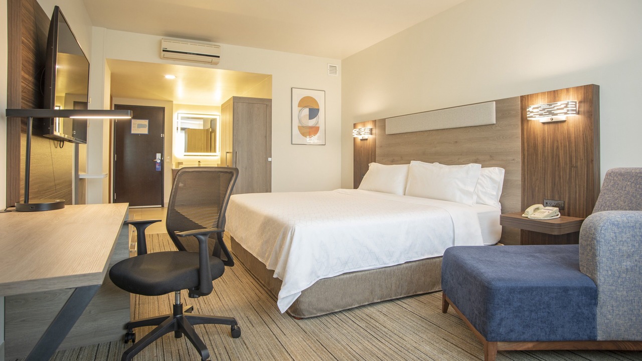 Photo of Bedroom in Tlaquepaque