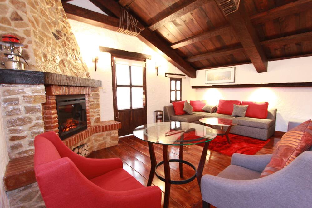 Photo of Livingroom in De La Merced