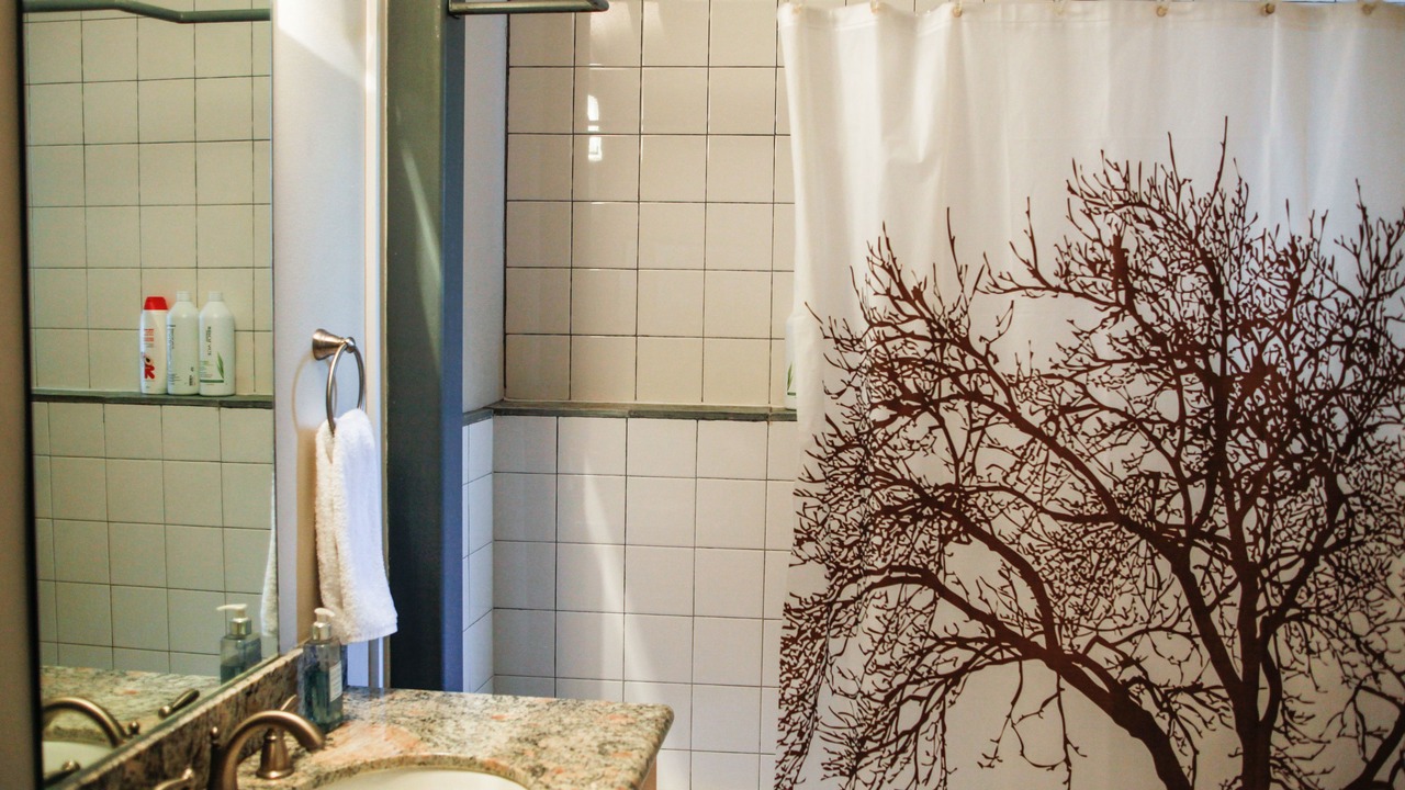 Photo of Bathroom in Neartown