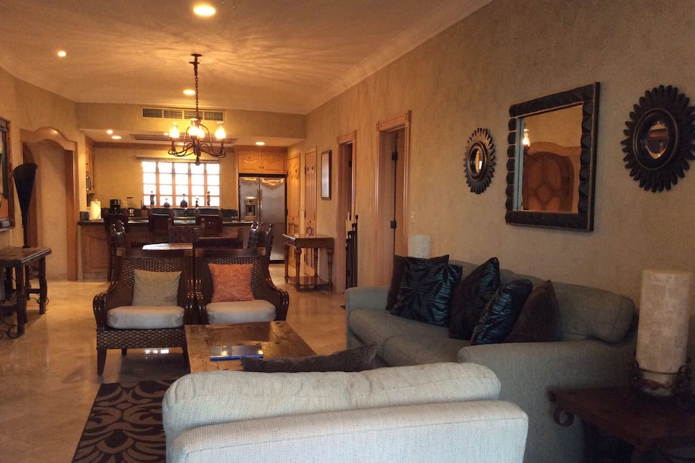 Photo of Livingroom in Los Cabos