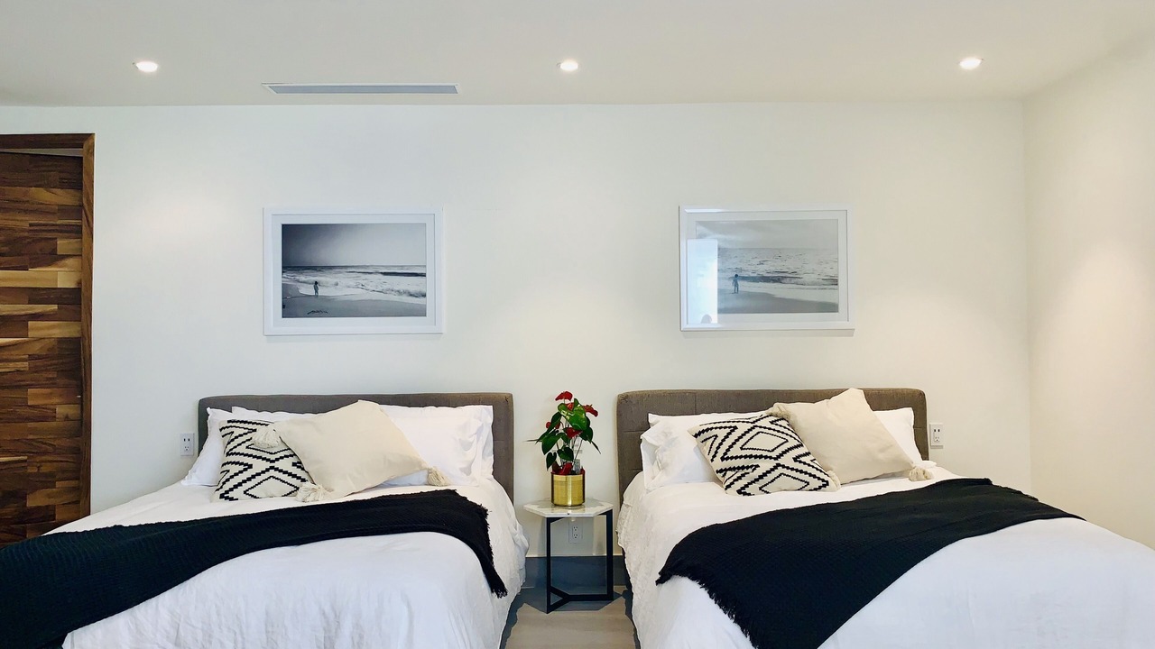 Photo of Bedroom in South Shore Hotel Area