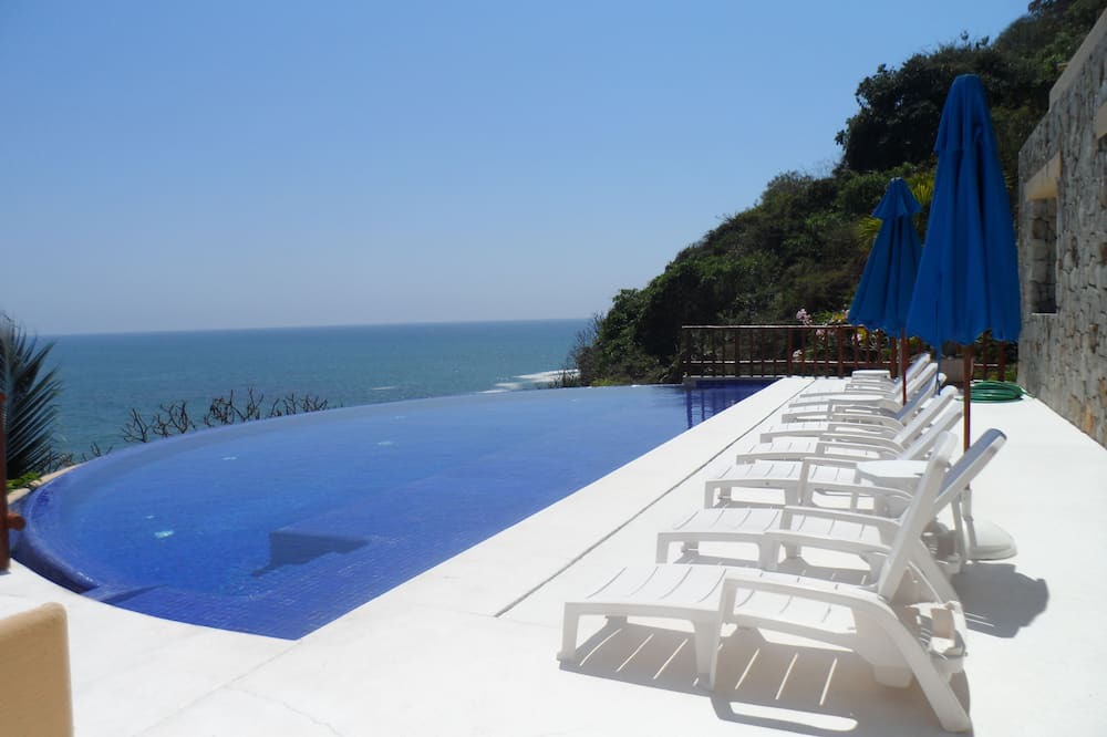 Photo of Outdoor in Puerto Marques