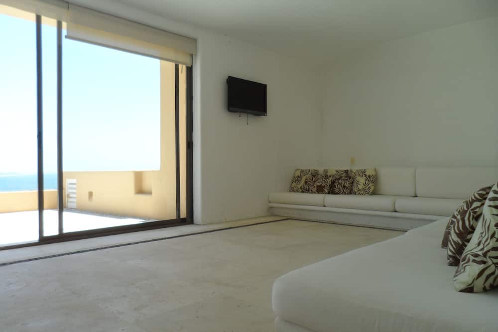 Photo of Others in Puerto Marques