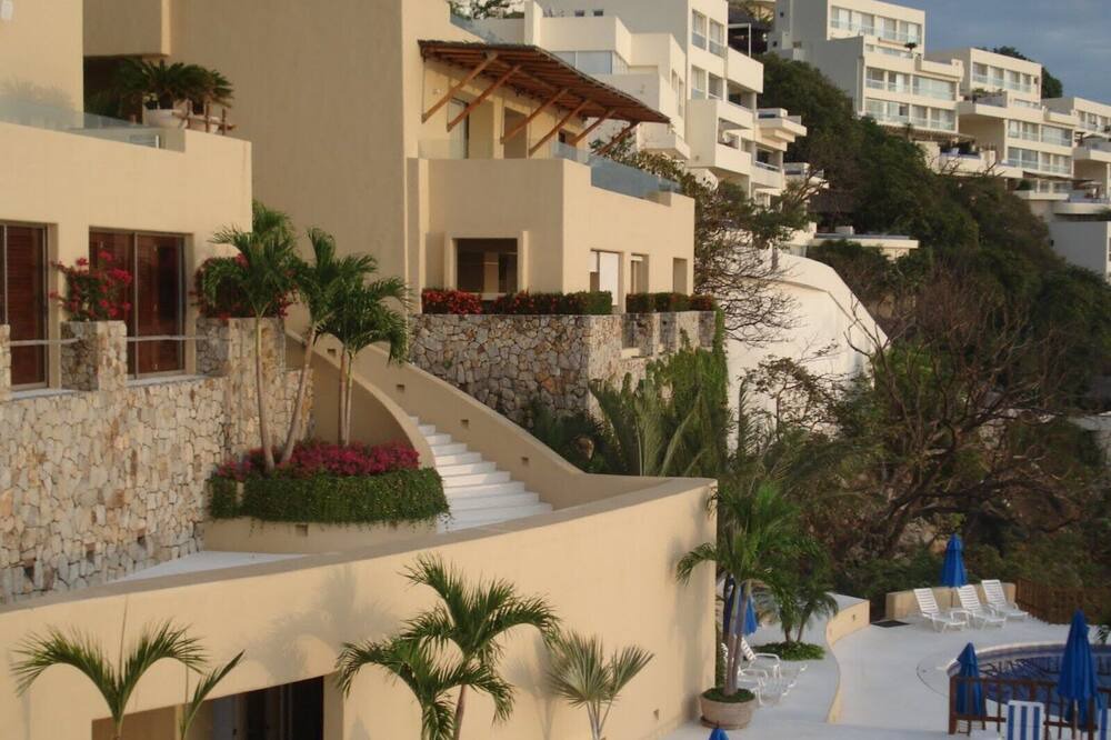 Photo of Bedroom in Puerto Marques