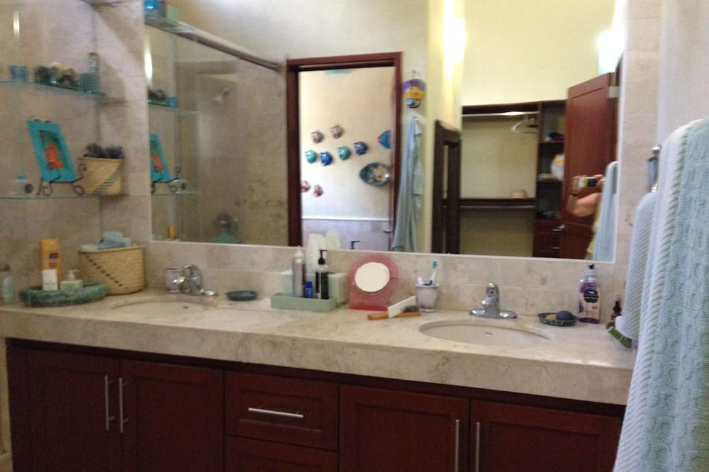 Photo of Bathroom in San Antonio Tlayacapan