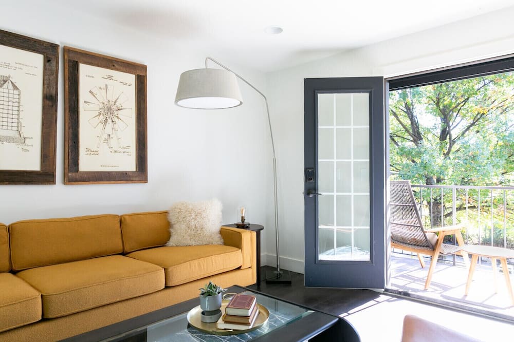 Photo of Livingroom in Rutledge Hill