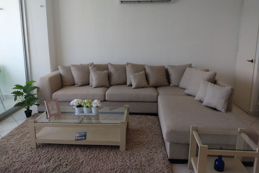 Photo of Livingroom in Puerto Marques