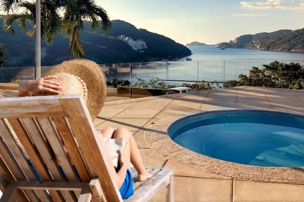 Photo of Others in Puerto Marques