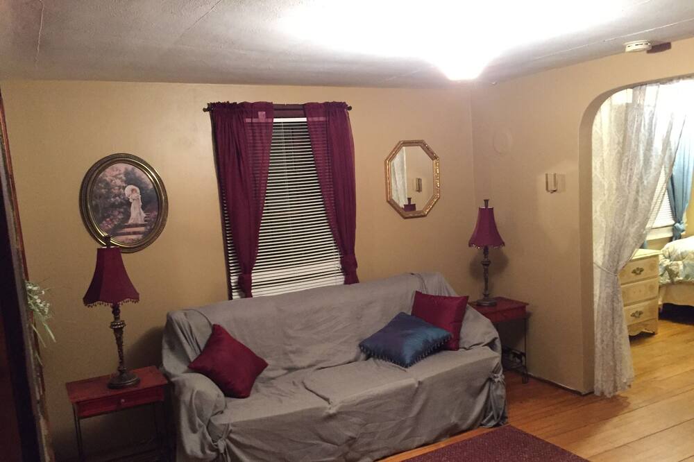 Photo of Livingroom in Georgetown