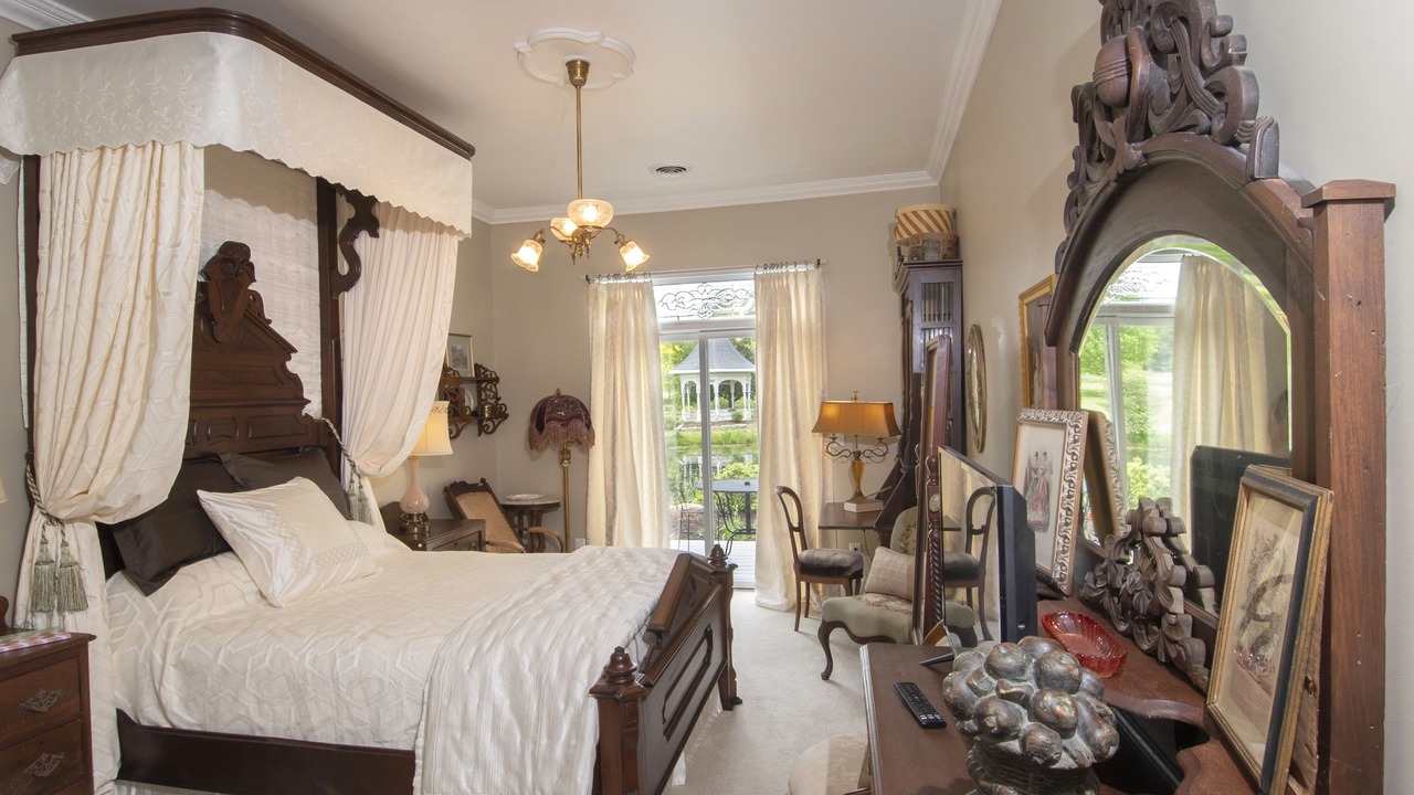 Photo of Bedroom in Logansport