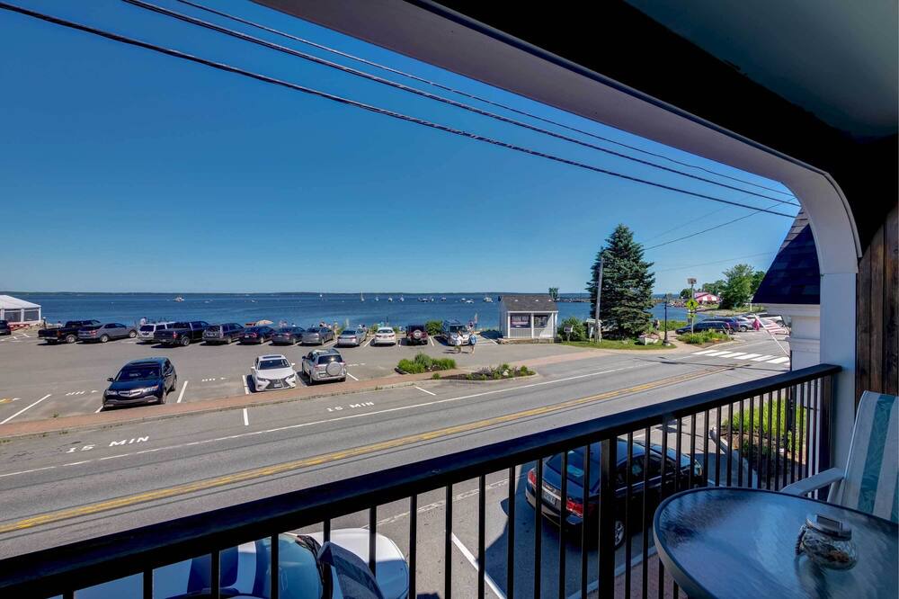 Photo of Patio Balcony in Lincolnville