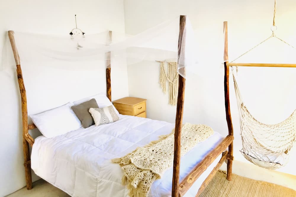 Photo of Bedroom in Colnett