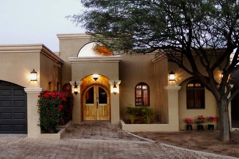Photo of Outdoor in San Carlos