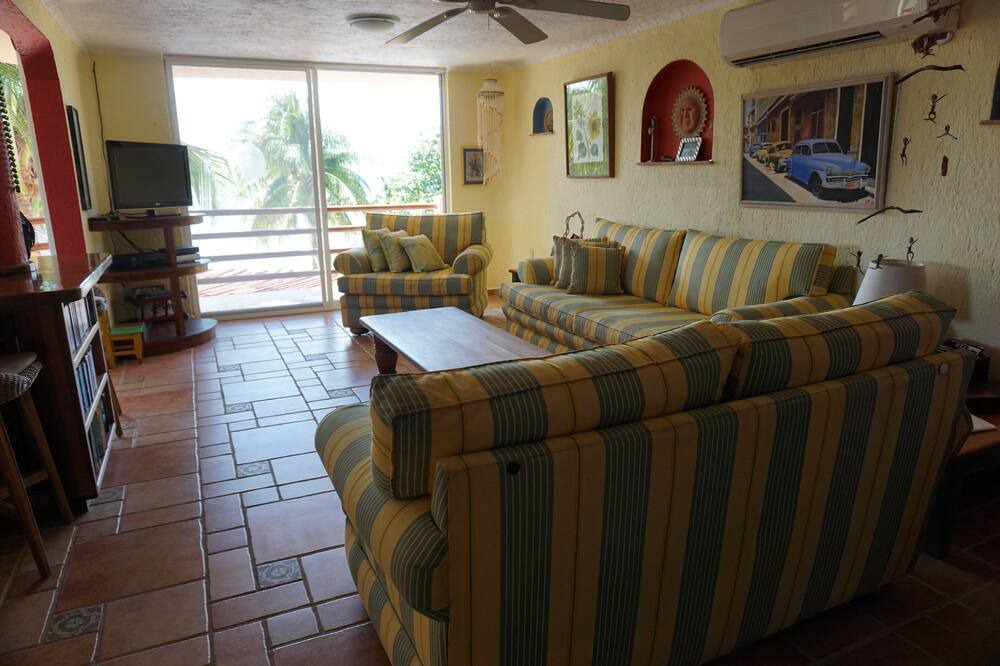 Photo of Livingroom in La Gloria