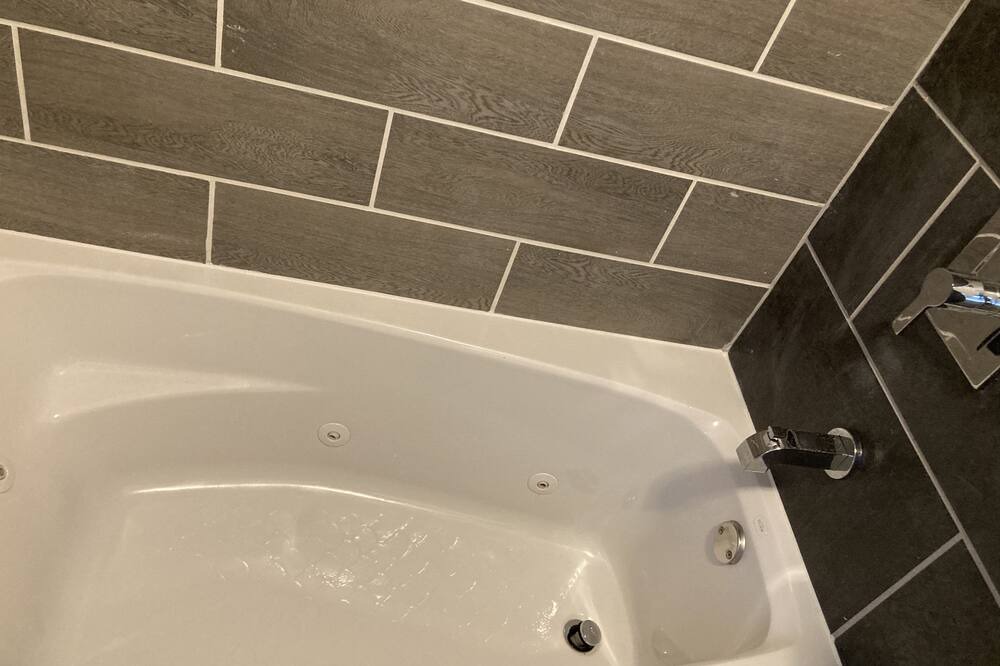 Photo of Bathroom in Calumet Park