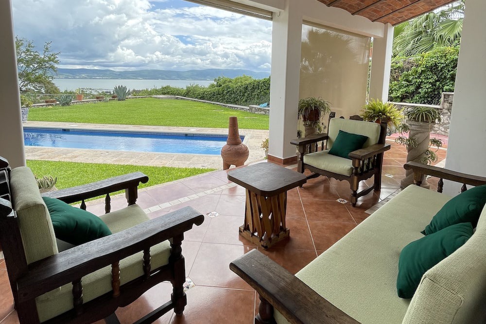 Photo of Patio Balcony in Raquet Club