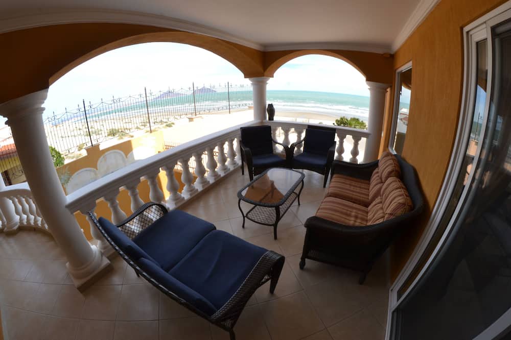 Photo of Patio Balcony in Villas de Las Palmas