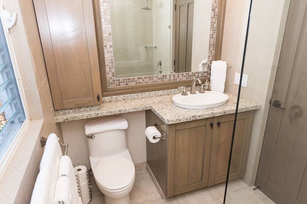 Photo of Bathroom in Manzanillo