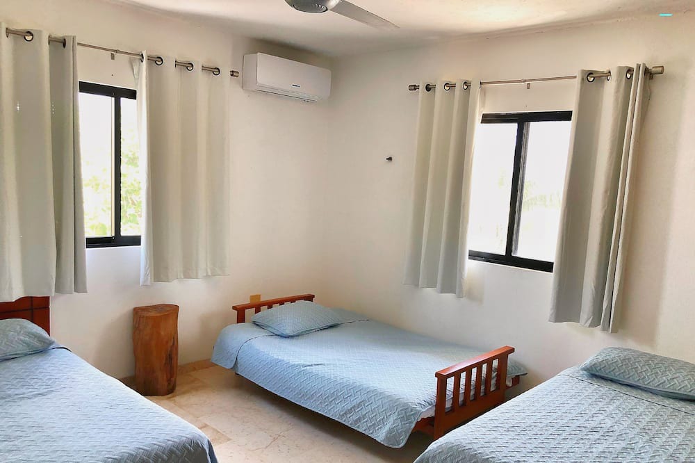 Photo of Bedroom in Miramar