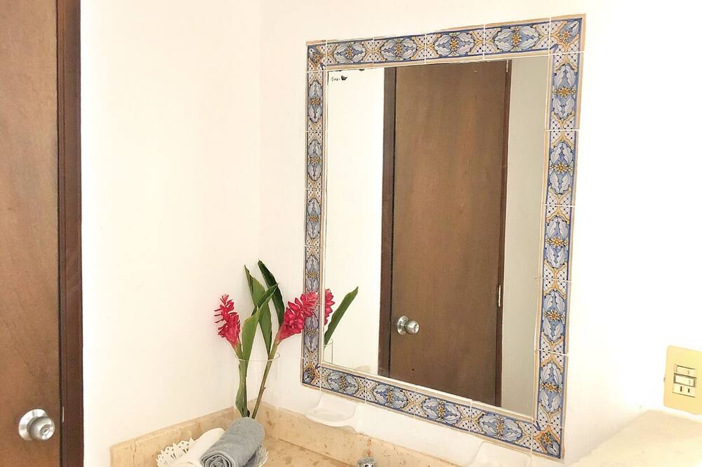 Photo of Bathroom in Miramar