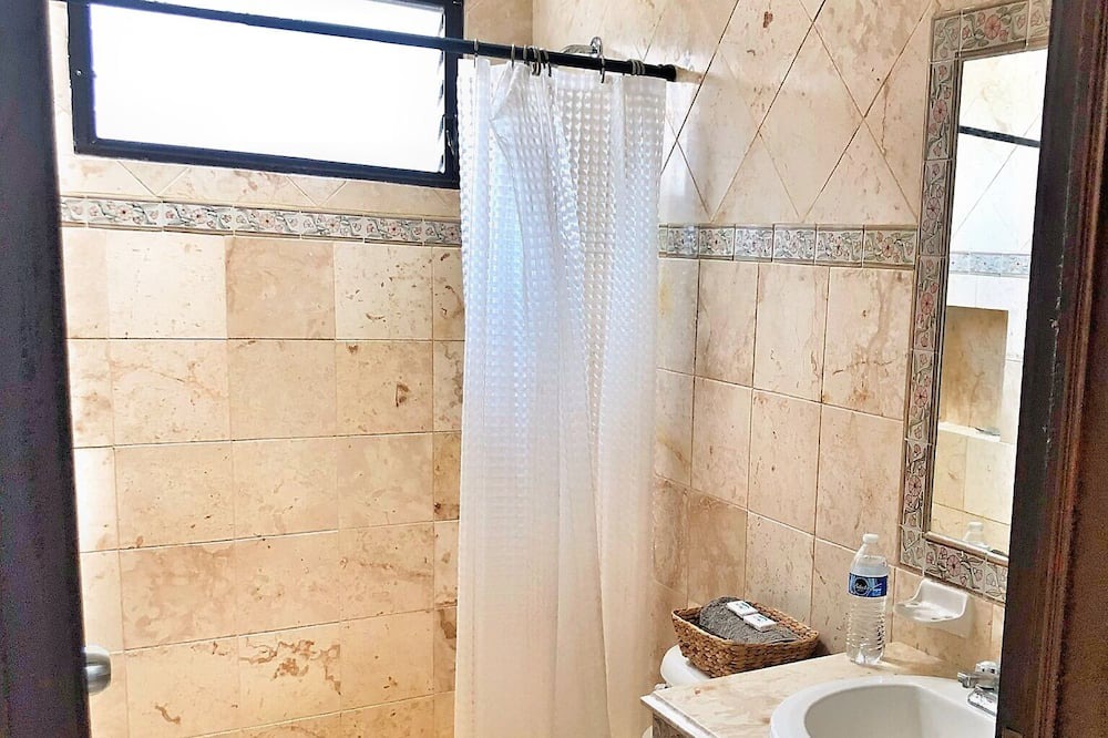 Photo of Bathroom in Miramar
