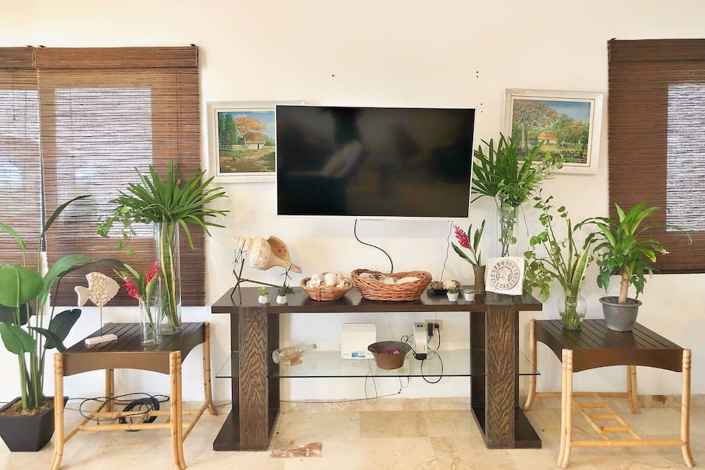 Photo of Livingroom in Miramar