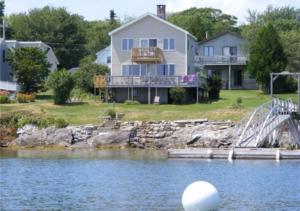 Photo of Buildings in Mid-Coast and Islands