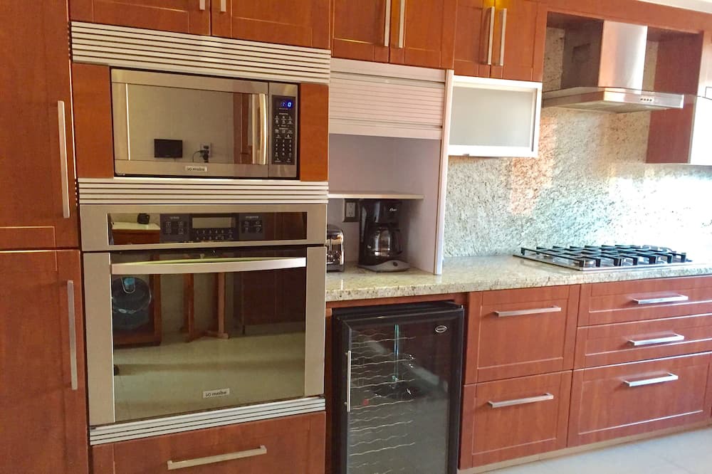 Photo of Kitchen in Zona Expo