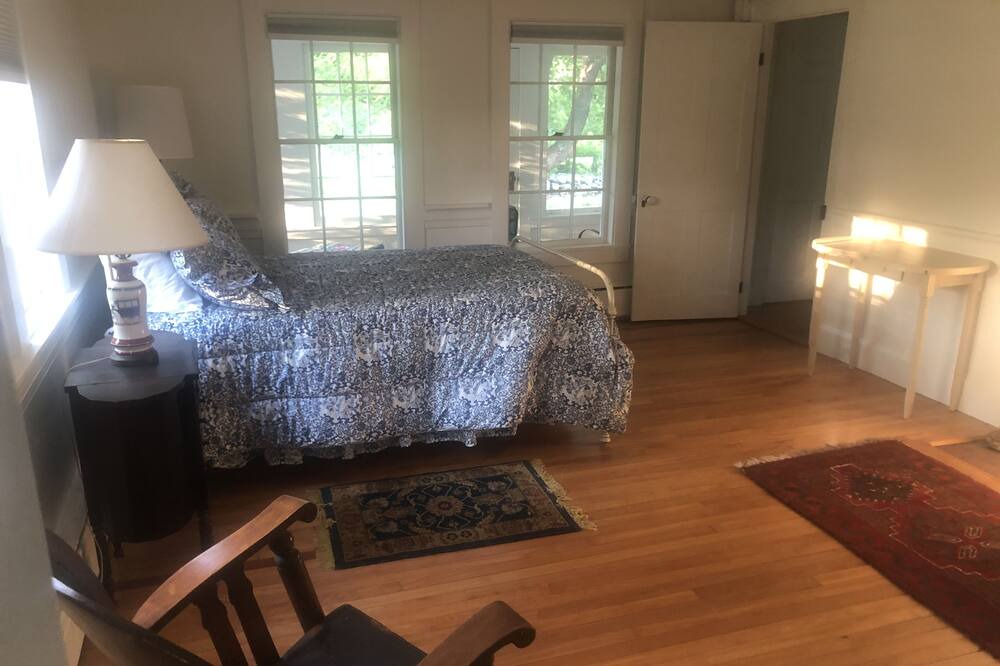 Photo of Bedroom in Center Lovell