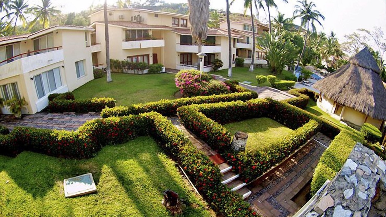 Photo of Buildings in Peninsulas de Santiago