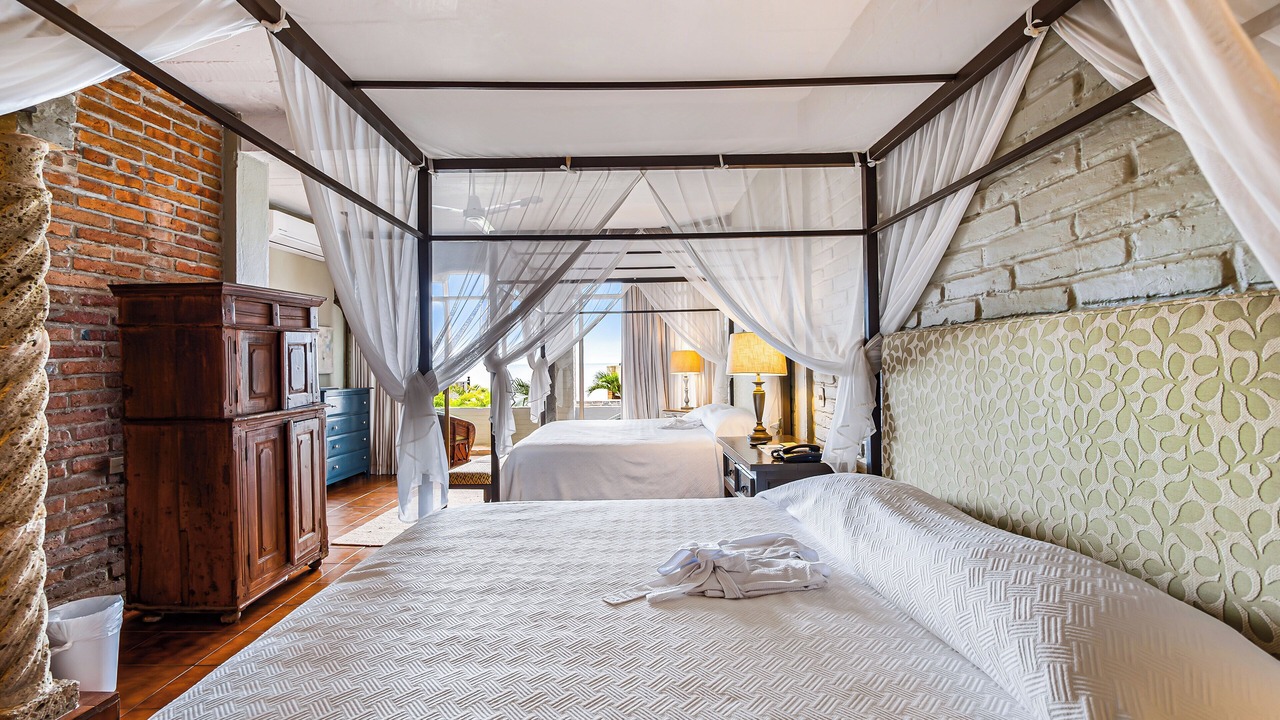 Photo of Bedroom in South Shore Hotel Area