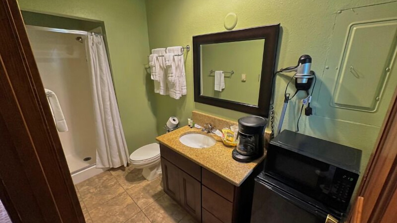 Photo of Bathroom in West Stayton