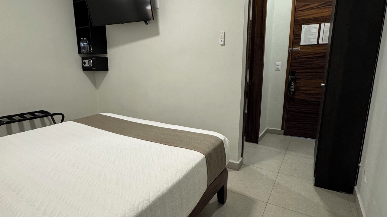 Photo of Bedroom in Ameca