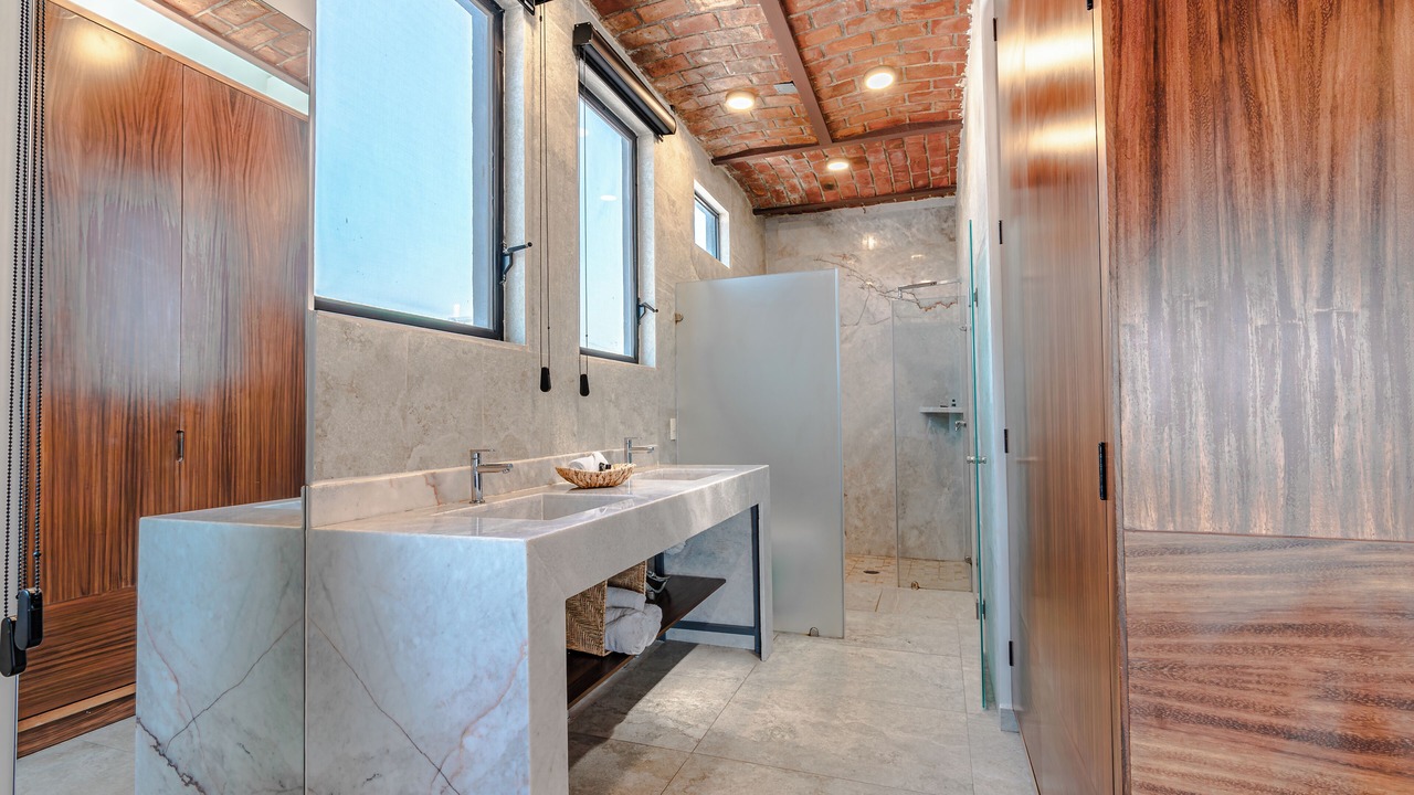 Photo of Bathroom in Ameca