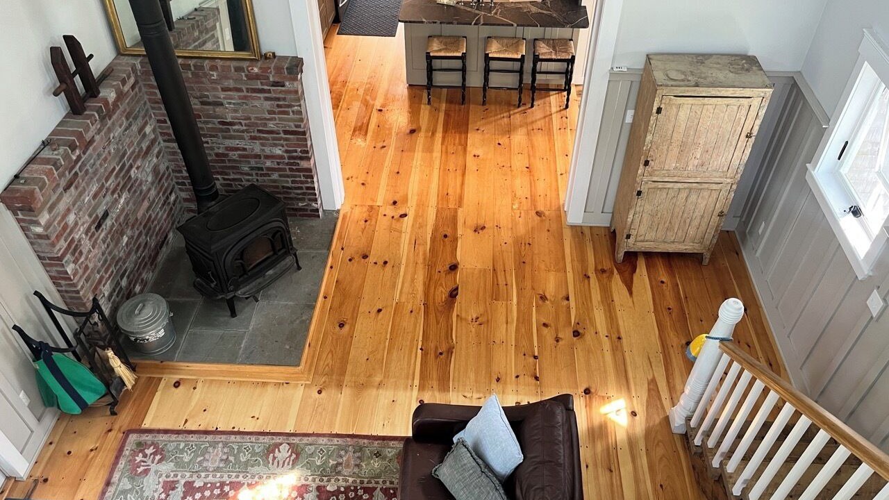Photo of Livingroom in Round Pond