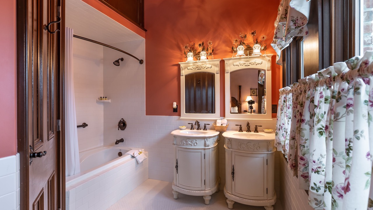 Photo of Bathroom in Painesville