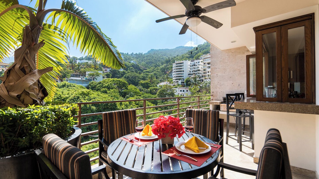 Photo of Patio Balcony in Romantic Zone