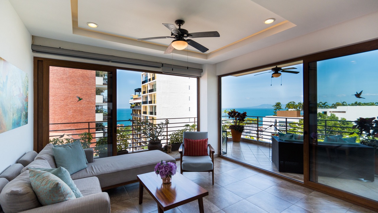 Photo of Livingroom in Romantic Zone