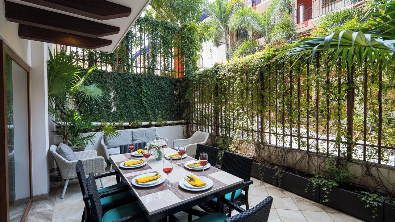 Photo of Patio Balcony in Romantic Zone