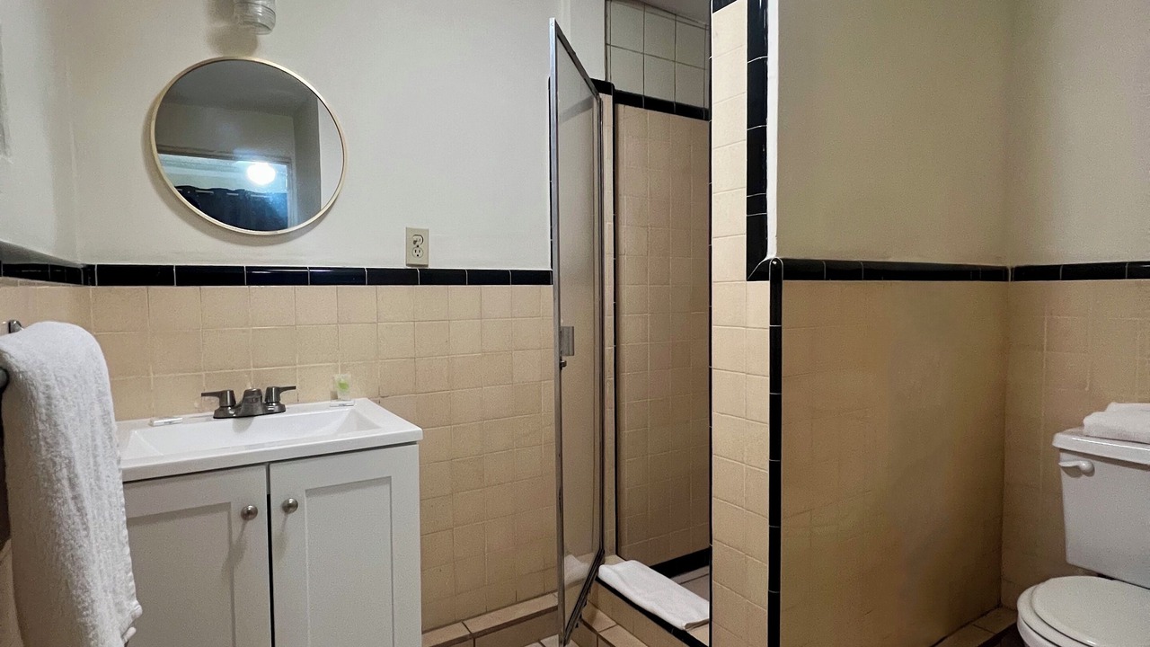Photo of Bathroom in Avenida Revolucion